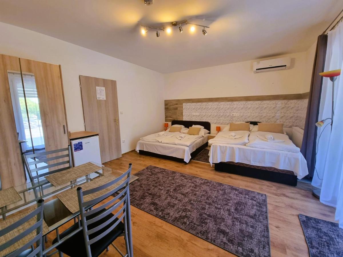 Duna-Beach Apartman Kimle Exteriör bild