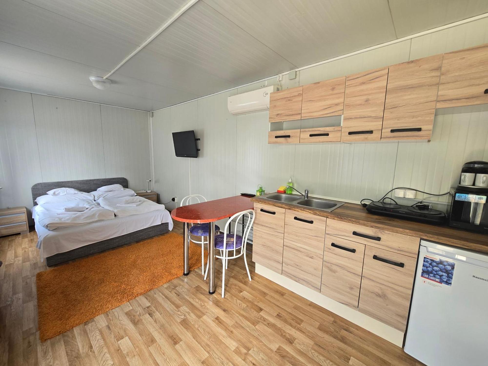 Duna-Beach Apartman Kimle Rum bild